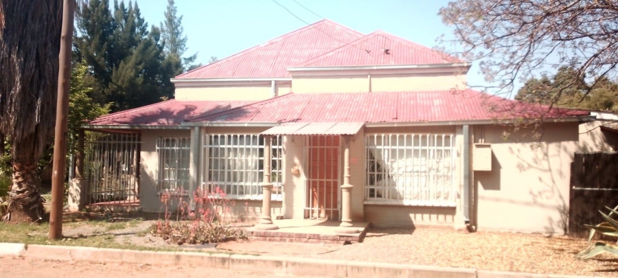 4 Bedroom Property for Sale in Petrusburg Free State